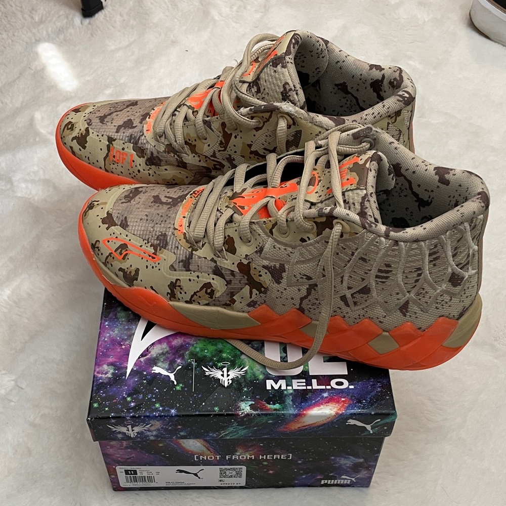 Puma Sneakers - RARE M.E.LO. Camo and Vibrant Orange men’s size 11 gently used